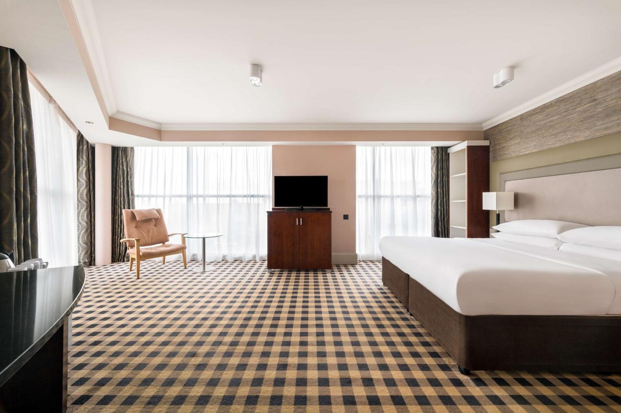 Doubletree By Hilton International Airport